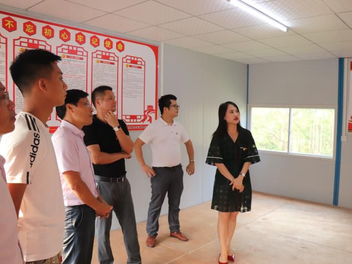 3旅行党员活动室。。。 杨俊峰 摄700.jpg