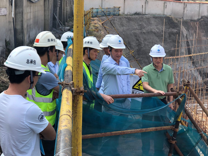 1.2检查现场。。。。。。韦艳兰 摄700.png