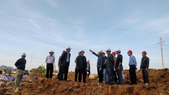 1.1检查现场。。。。。。刘庆文摄700.jpg