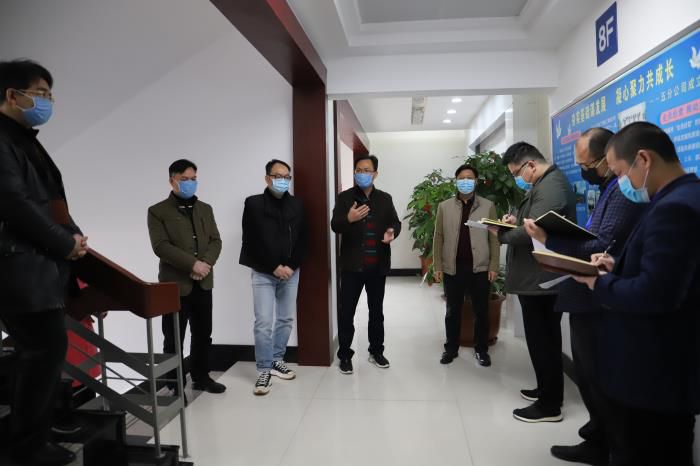 1五分公司检查现场。。杨钰 摄700.JPG