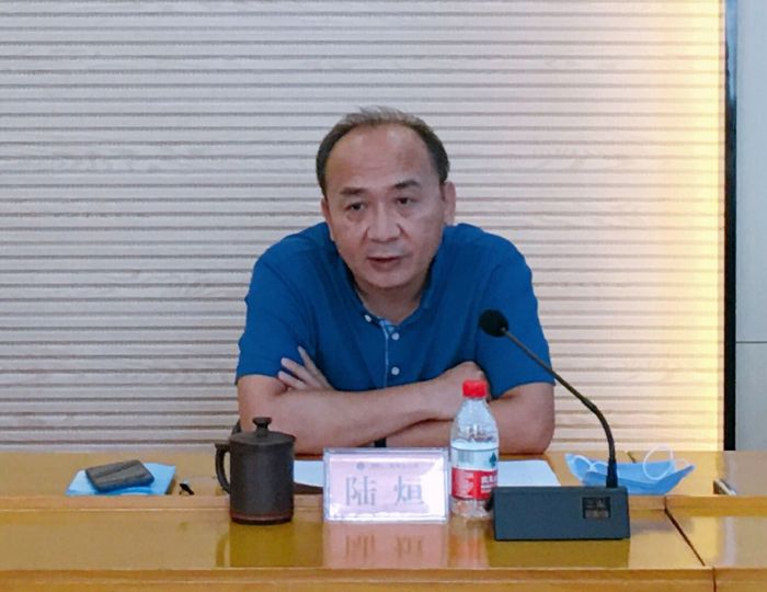 陆烜讲话。。。。。覃洪浩  摄1.jpg