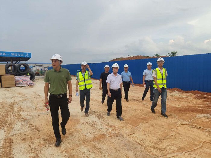 检查现场。。。。。。林劭鸿 摄.jpg