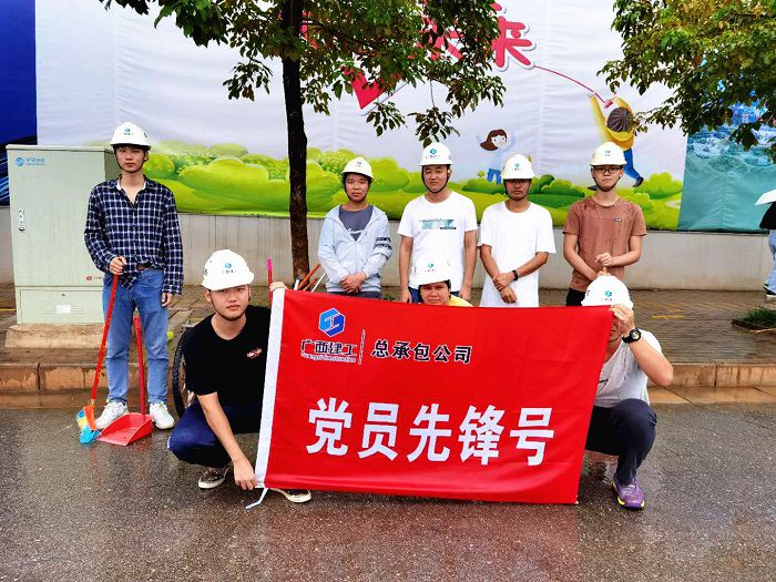 自愿服务队合影。。。。。。赖柳汀.jpg