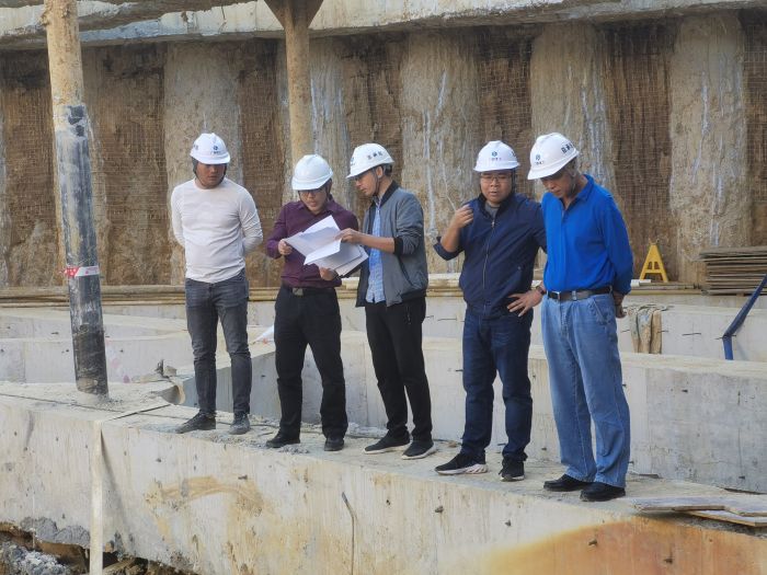 33检查指导现场。。。。。 卢铭浩 摄.jpg