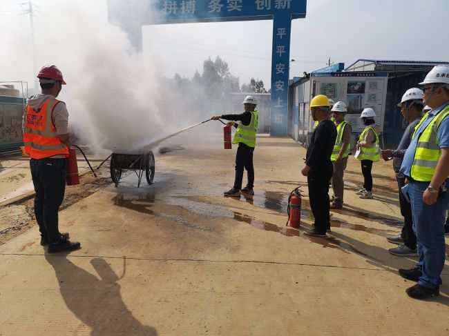 6.1  火灾事故救援演练现场。。宁祥江 摄.jpg