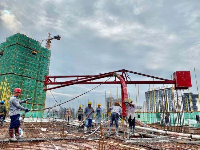 施工现场。。。。。。廖伟强 摄.jpg