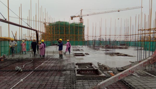 施工现场。。。。。。韦冬影 摄.jpg