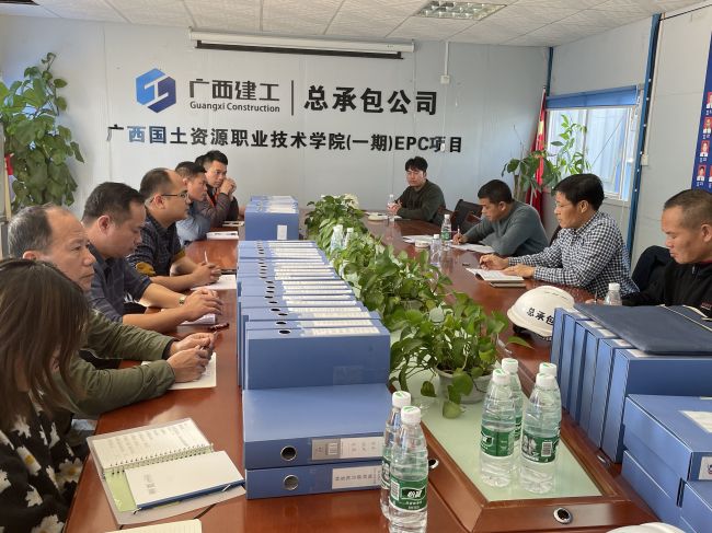 【曾总】五分公司广西领土资源职业手艺学院项目检查    聚会现场。。刘博群  摄.jpg