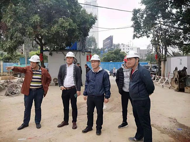 3检查现场。。。。。。贺勇 摄（修图）.jpg