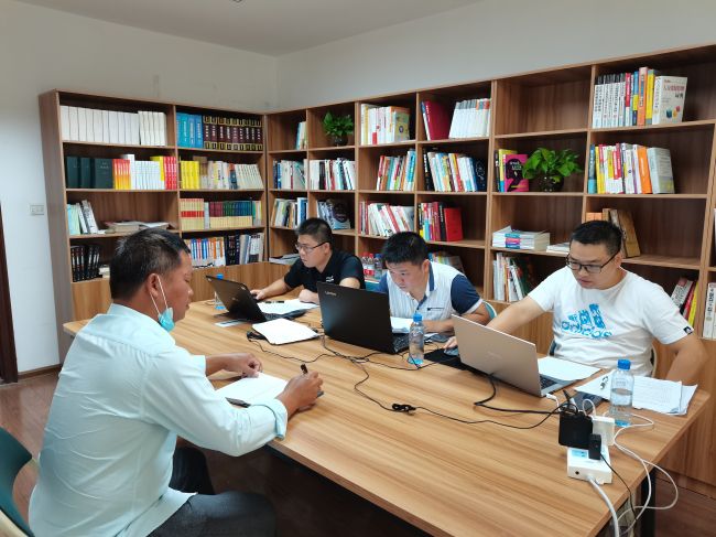 第二组答辩现场。。。。。李立云 摄.jpg