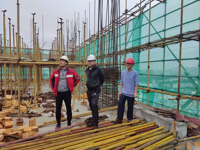 检查项目现场。。。卢文清 摄（修图）.jpg