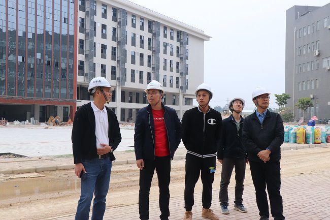 陈祖训到交院项目检查指导。。。 周煜川 摄（修图）.jpg