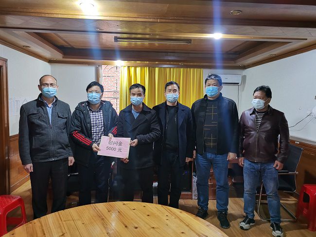 慰问合影。。。。莫光富 摄（修图）.jpg