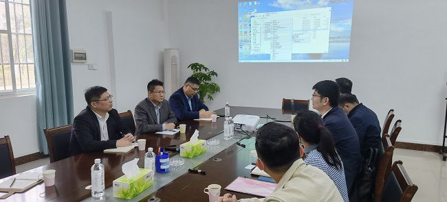 扶绥洽谈现场。。。刘华 摄（修图）.jpg