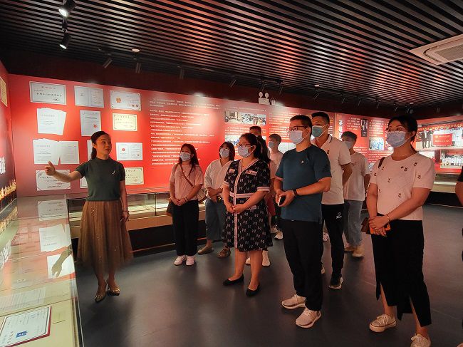 旅行学习现场。。。王莹 摄（修图）.jpg