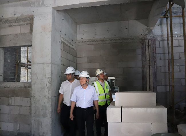 张强在项目现场。。。。。。杨钰 摄（修图）.jpg