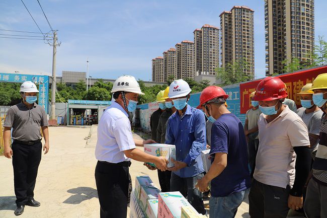 活动现场。。。。。。杨钰 摄（修图）.jpg