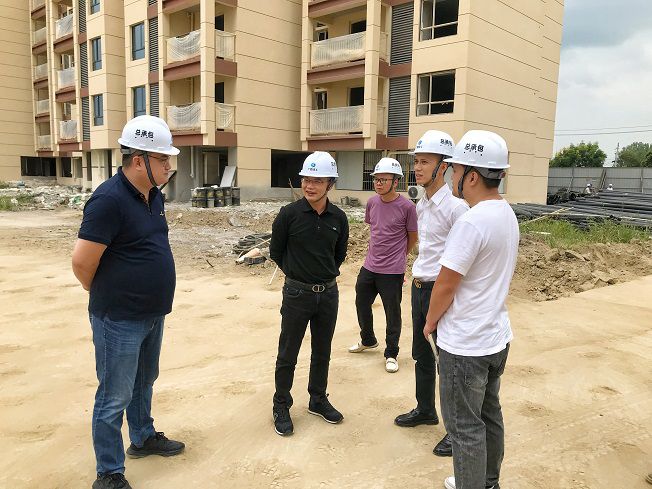 检查现场。。。。。。刘世威 摄（修图）.jpg