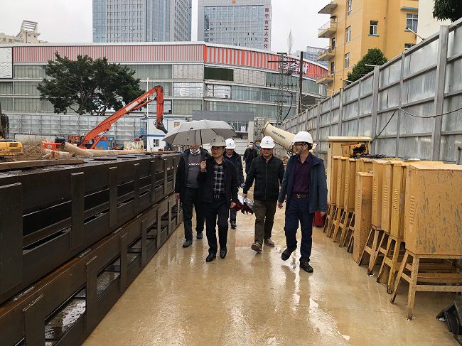 检查现场。。。。。罗成 摄（修图）.jpg