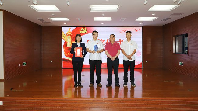 颁奖合影。。。。李立云摄（修图）.jpg