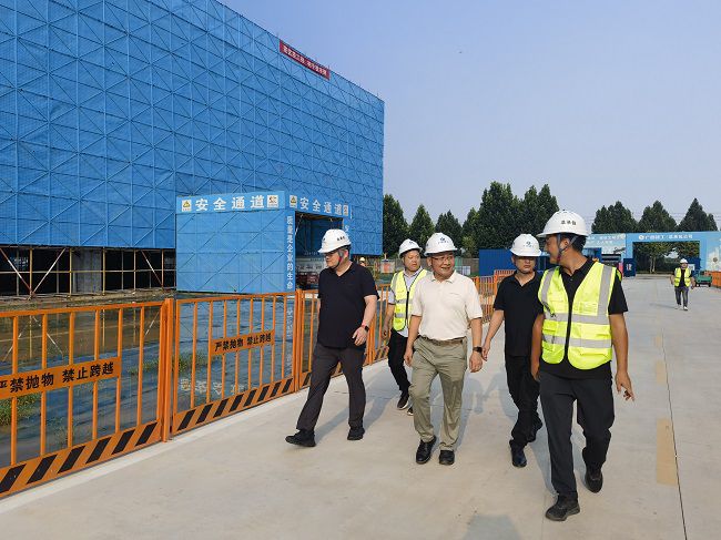 检查现场。。杨醒晨 摄（修图）.jpg