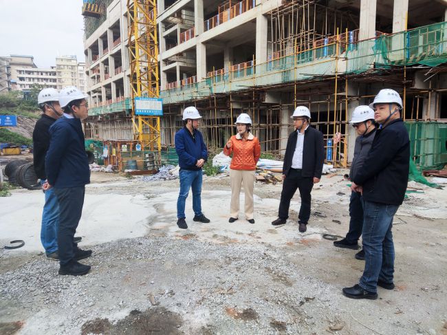 检查现场。。。。。。莫铠嫣 摄（修图）.jpg