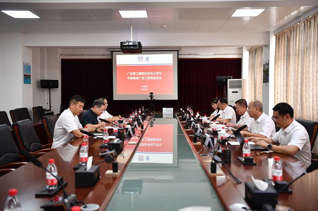 聚会现场。。。。ㄐ尥迹.jpg