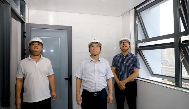 1782865181130381.jpg 林家富深入项目检查 (2)(修图版).jpg